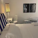 Near Ortigia לינה וארוחת בוקר סירקוזה