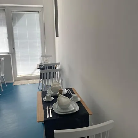 Near Ortigia Couette-café